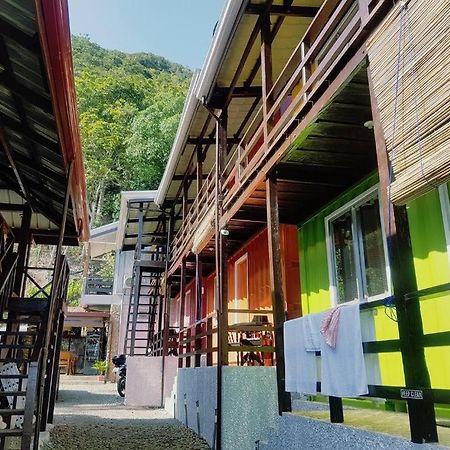 아우라 마리나 샌즈 비치 리조트 발레르 외부 사진